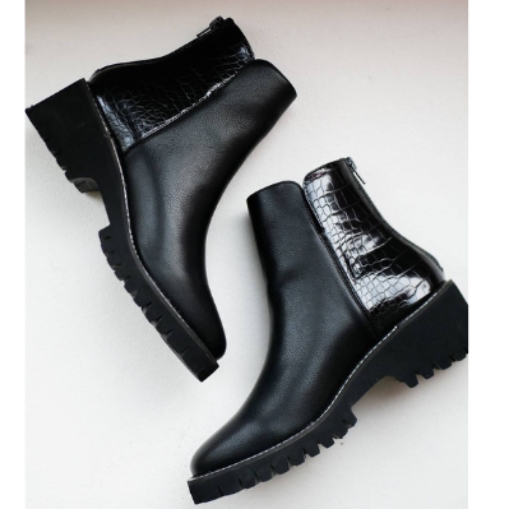 NEW Coconuts by Matisse Flo Ankle Boots Black (No Box)